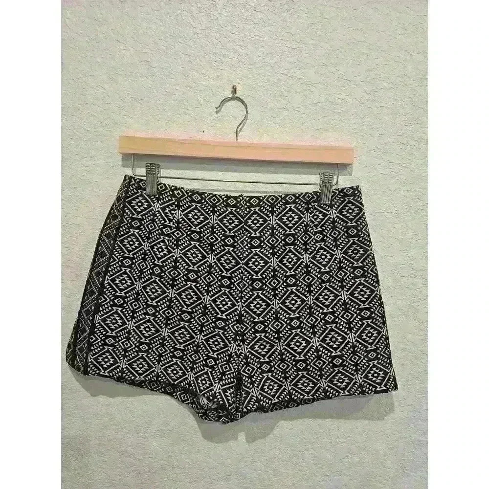 Ecote High Rise Shorts Black Aztec Urban Outfitters Festival Size 6